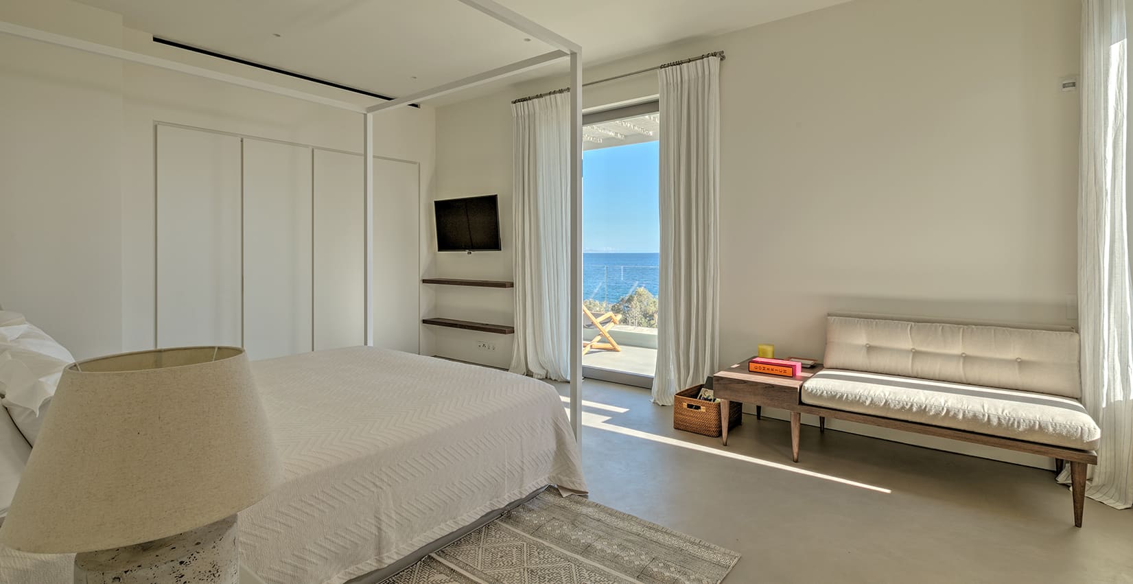 Luxury-Villa-in-Paros-LVL-Villa-Aliki-14