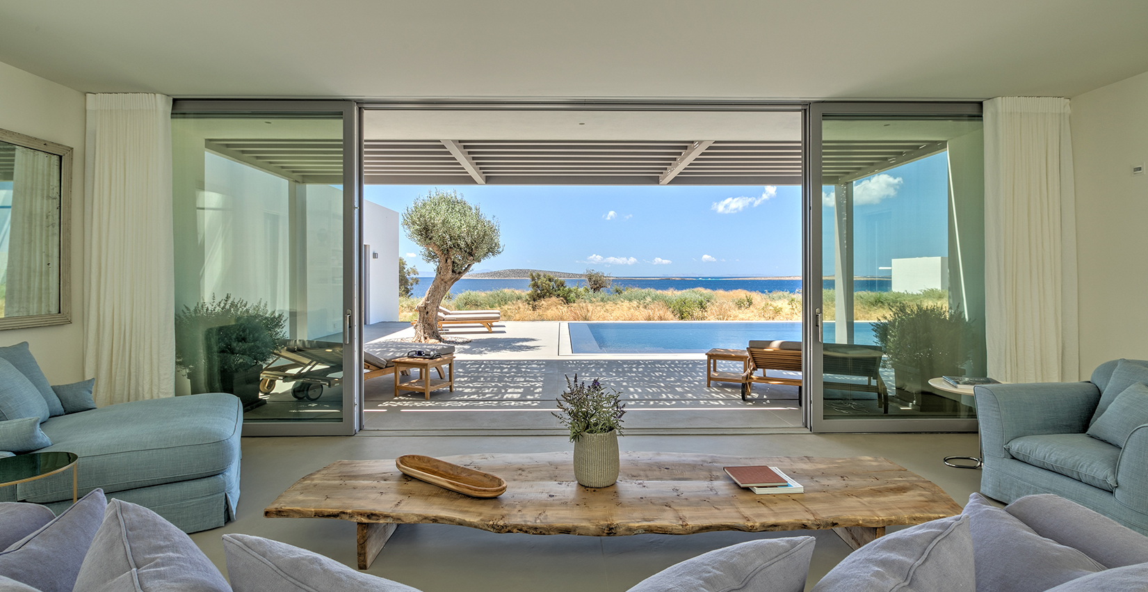 Luxury-Villa-in-Paros-LVL-Villa-Praxis-5-1 Luxury-Villa-in-Paros-LVL-Villa-Praxis-5-1