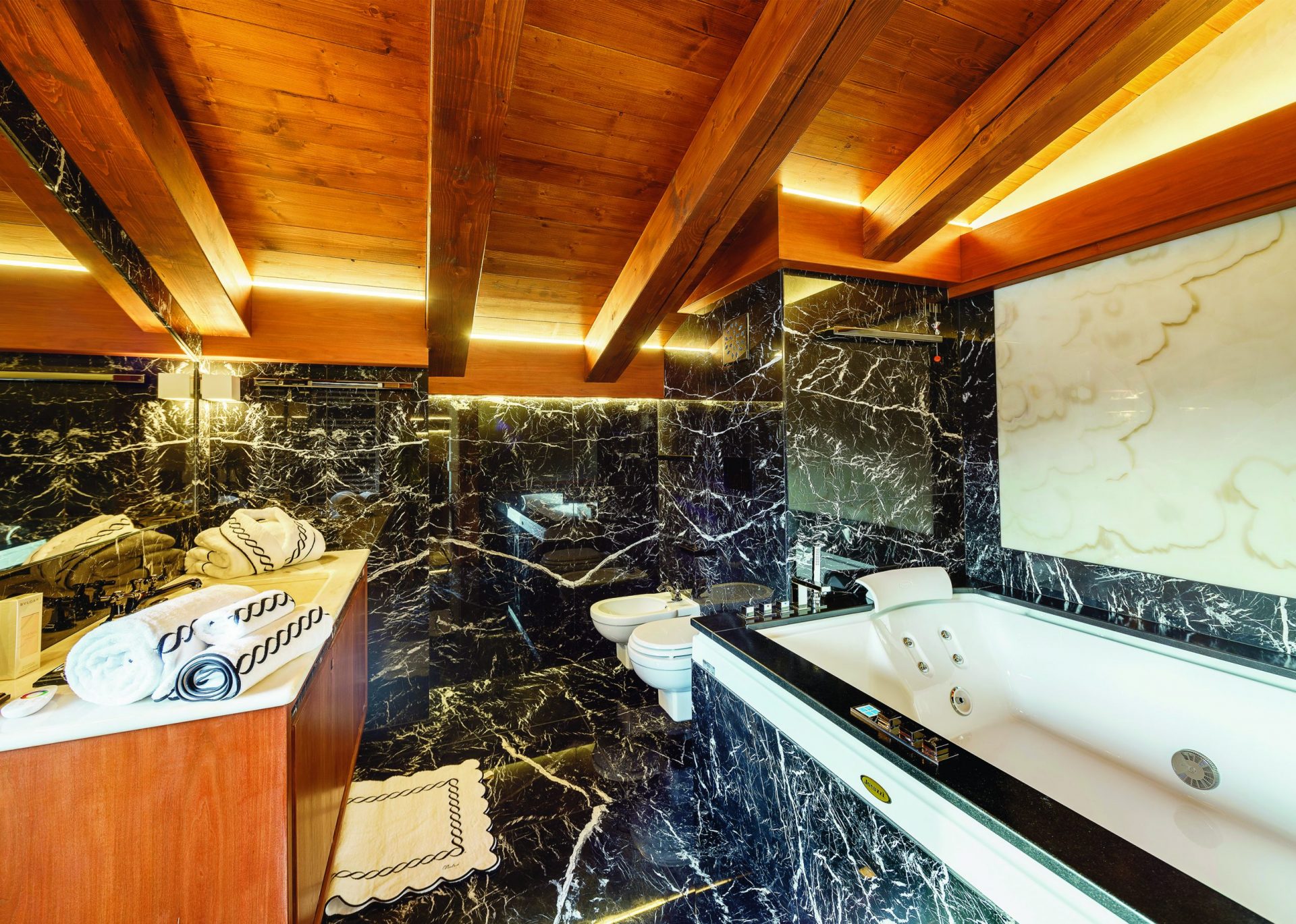 Luxury_Villa_Living_Chalet_Dolomites_Cortina_d’Ampezzo_Italy21