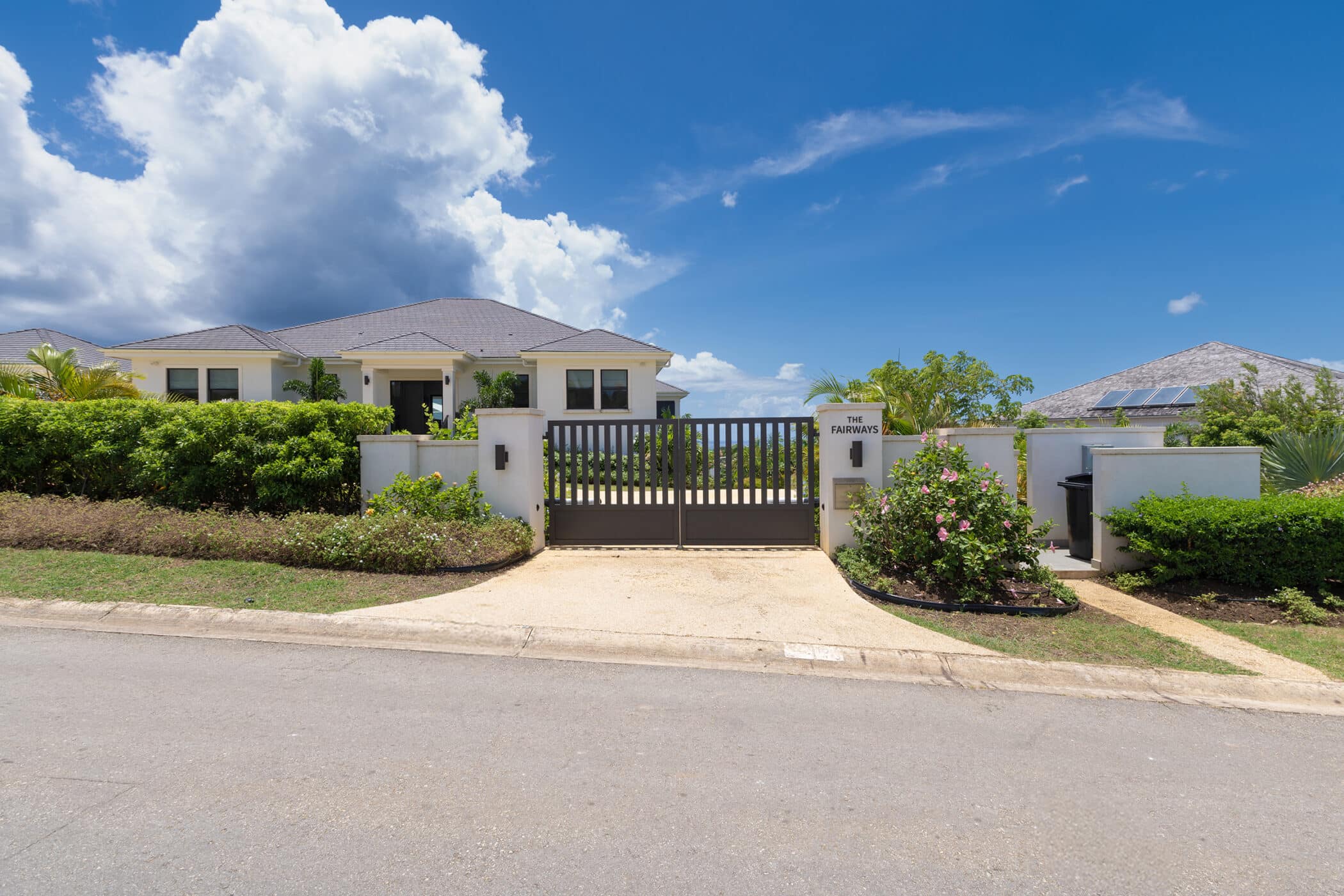 Luxury_Villa_Living_The_Fairways_Barbados37
