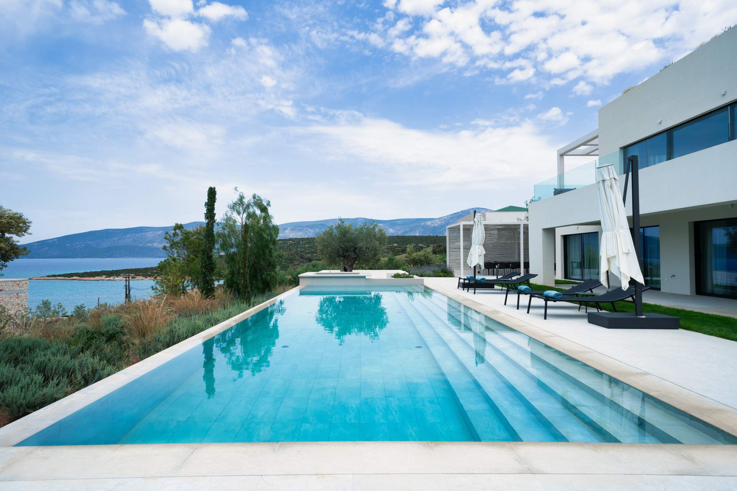 luxury-villa-living-villa-sea-la-vie-porto-heli-greece-1