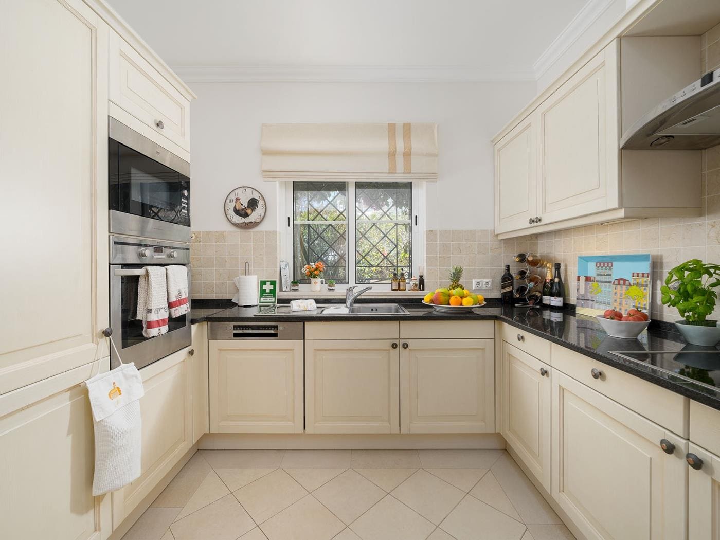 Luxury-5-Bedroom-Villa-Dunas-Douradas-Algarve-VILLAAster2-E1015F16x1400