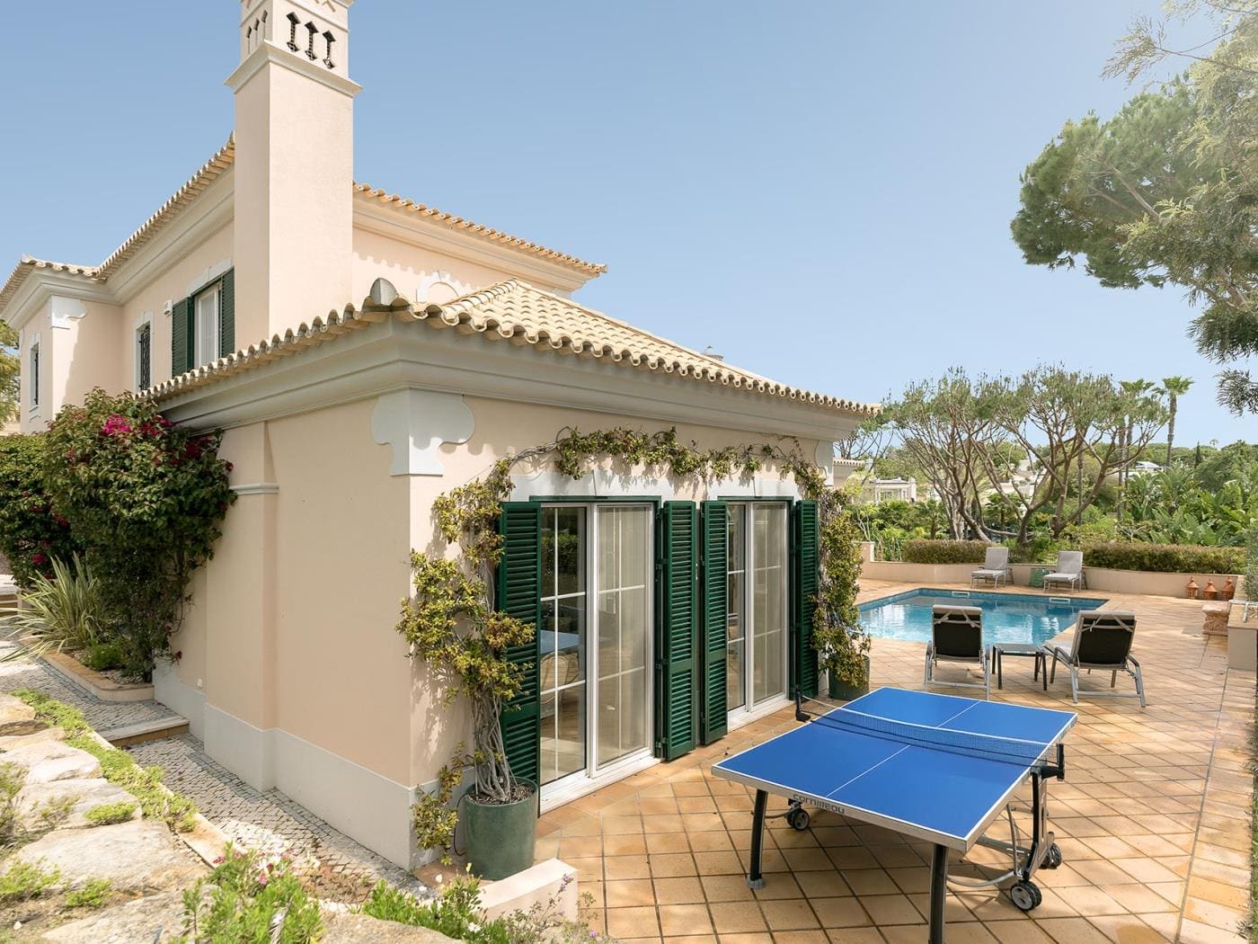 Luxury-5-Bedroom-Villa-Dunas-Douradas-Algarve-VILLAAster2-E1015F5x1400