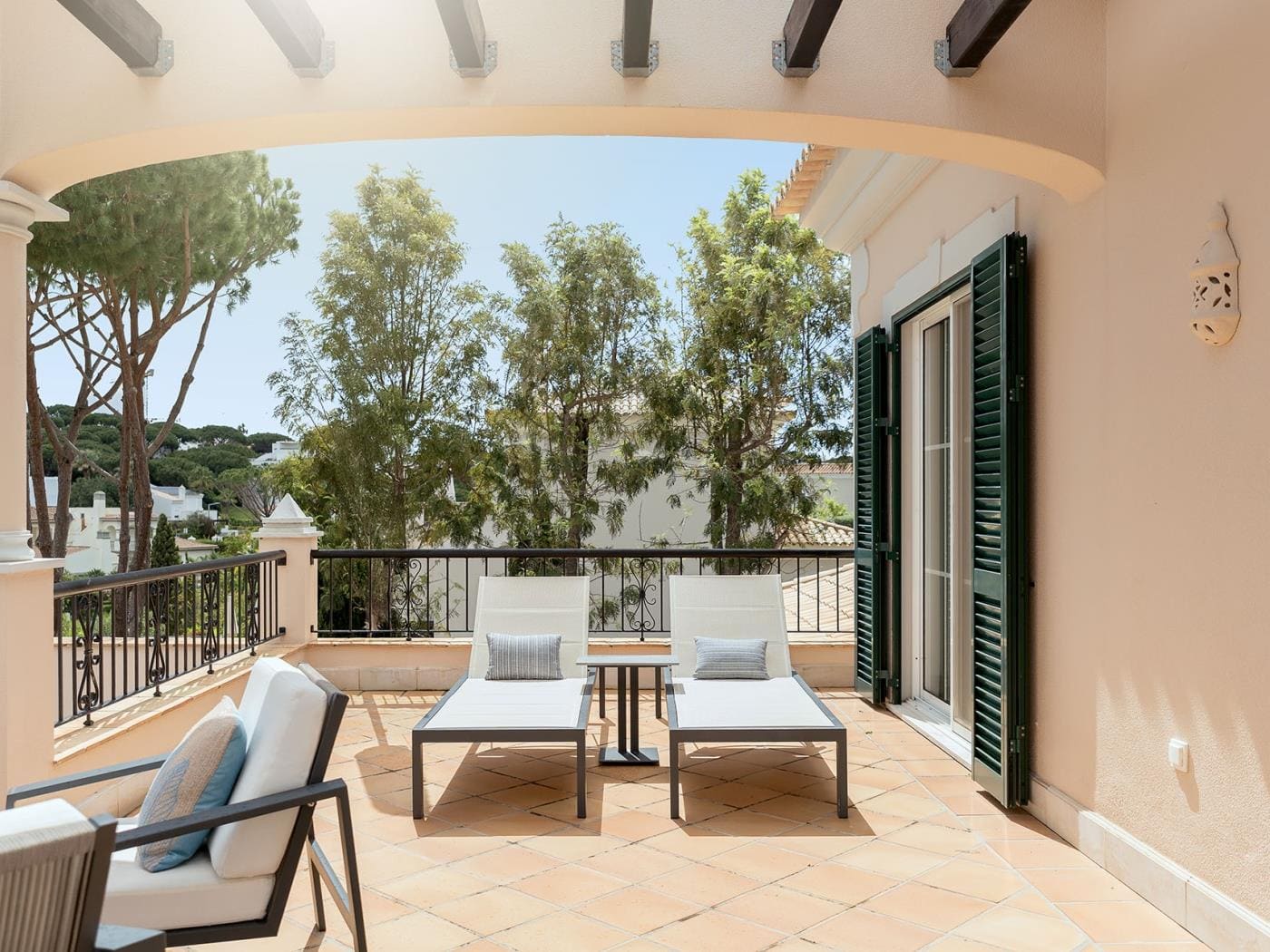 Luxury-5-Bedroom-Villa-Dunas-Douradas-Algarve-VILLAAster2-E1015F8x1400