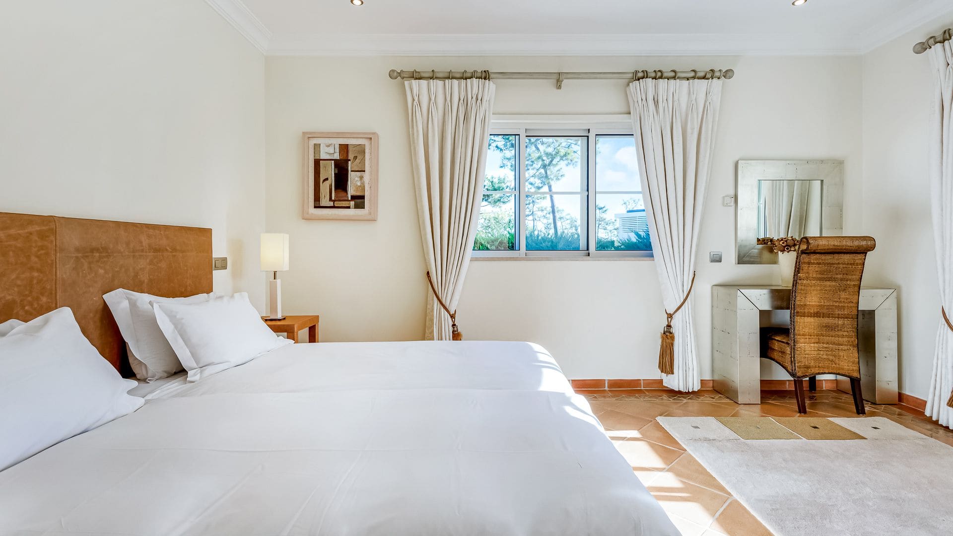 Luxury-5-Bedroom-Villa-in-Quinta-do-Lago-VILLA-Vizela-13