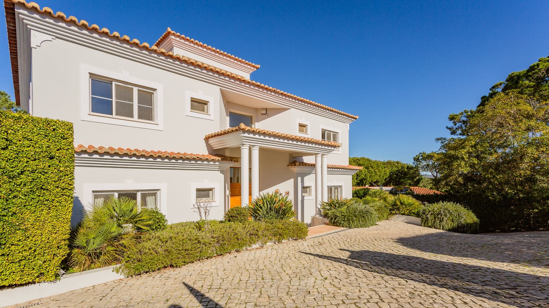Luxury-5-Bedroom-Villa-in-Quinta-do-Lago-VILLA-Vizela-4