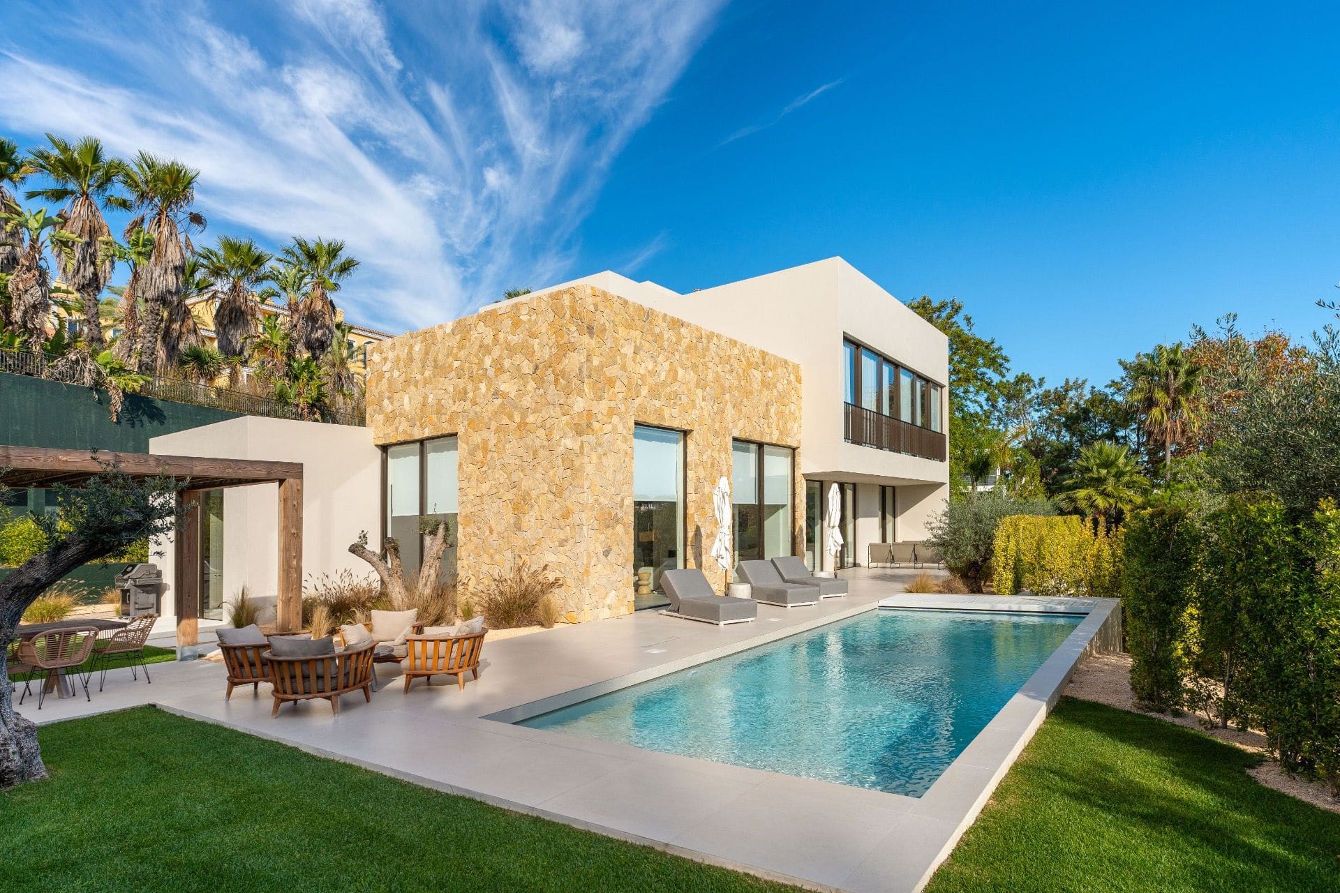 VILLA-Black-Francolin-Luxury-5-Bedroom-Villa-in-Quinta-do-Lago-13