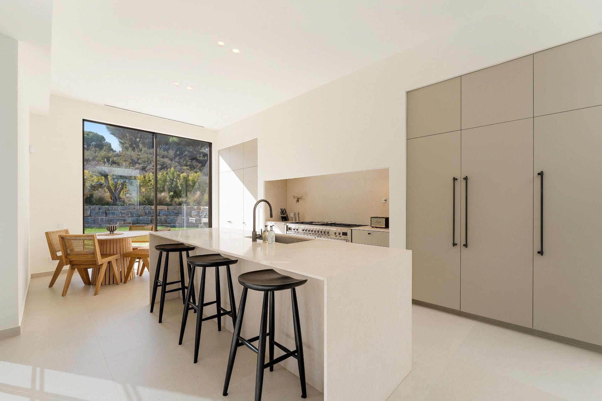 VILLA-Black-Francolin-Luxury-5-Bedroom-Villa-in-Quinta-do-Lago-20