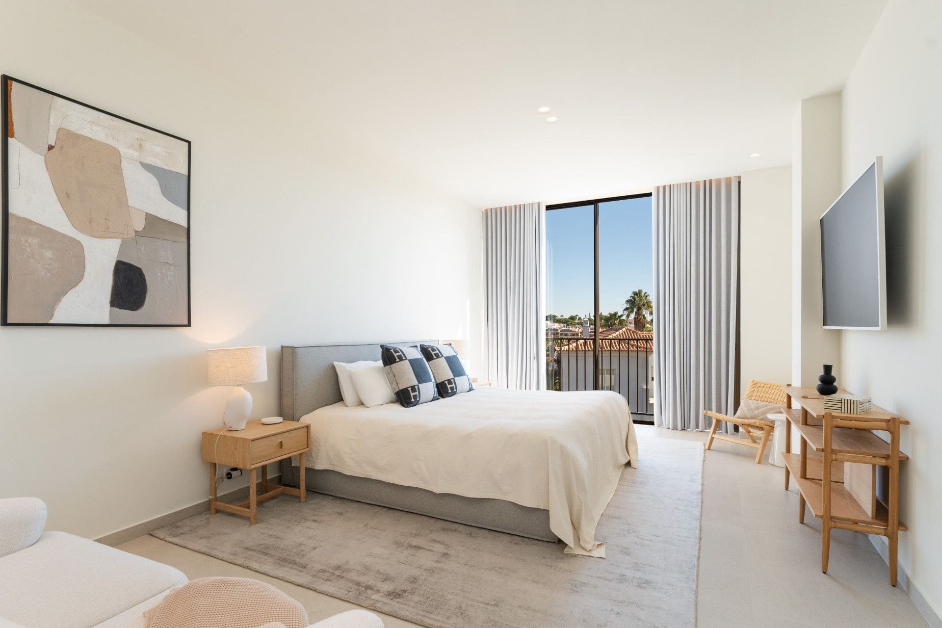 VILLA-Black-Francolin-Luxury-5-Bedroom-Villa-in-Quinta-do-Lago-4