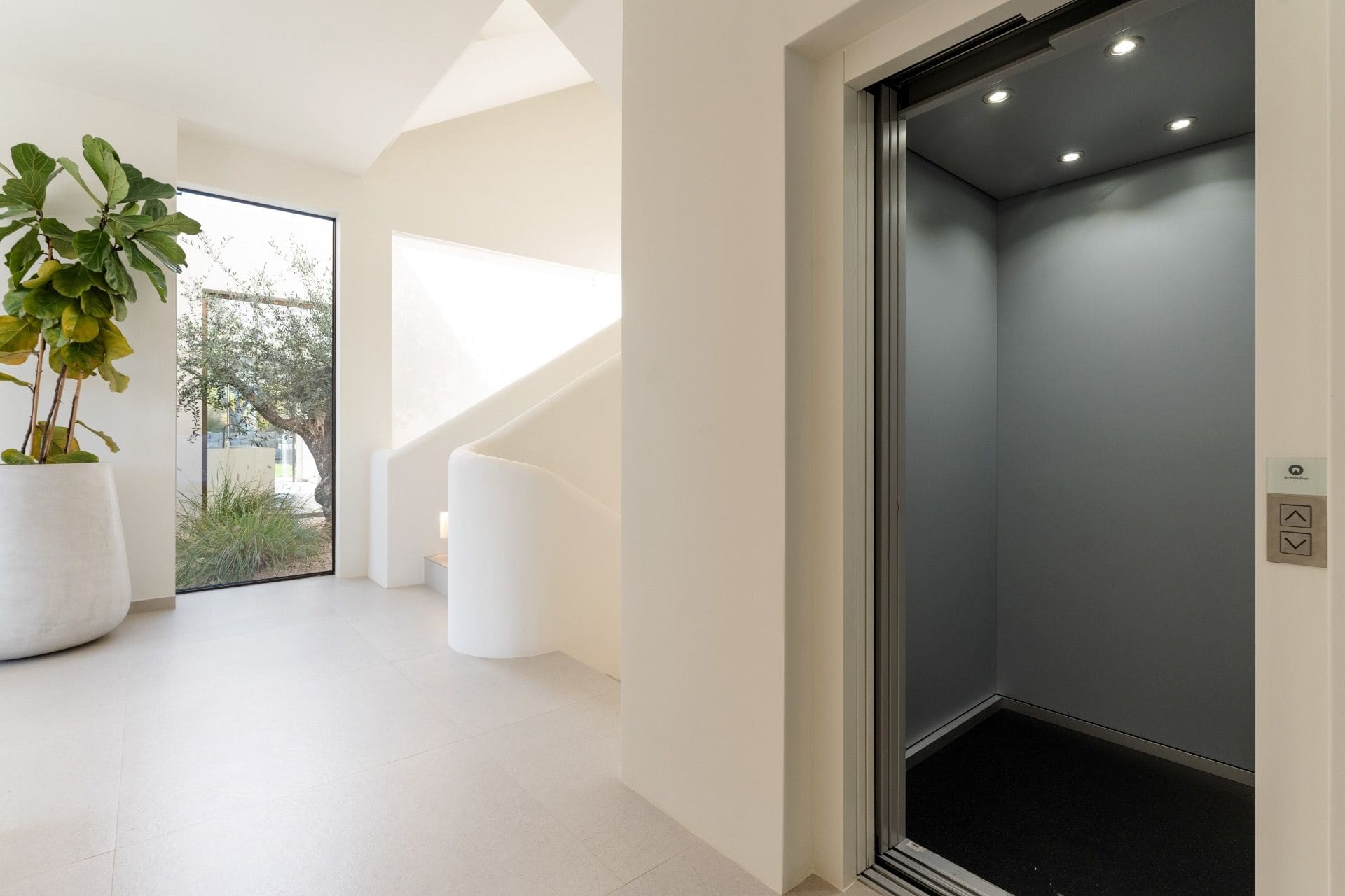 VILLA-Black-Francolin-Luxury-5-Bedroom-Villa-in-Quinta-do-Lago-6