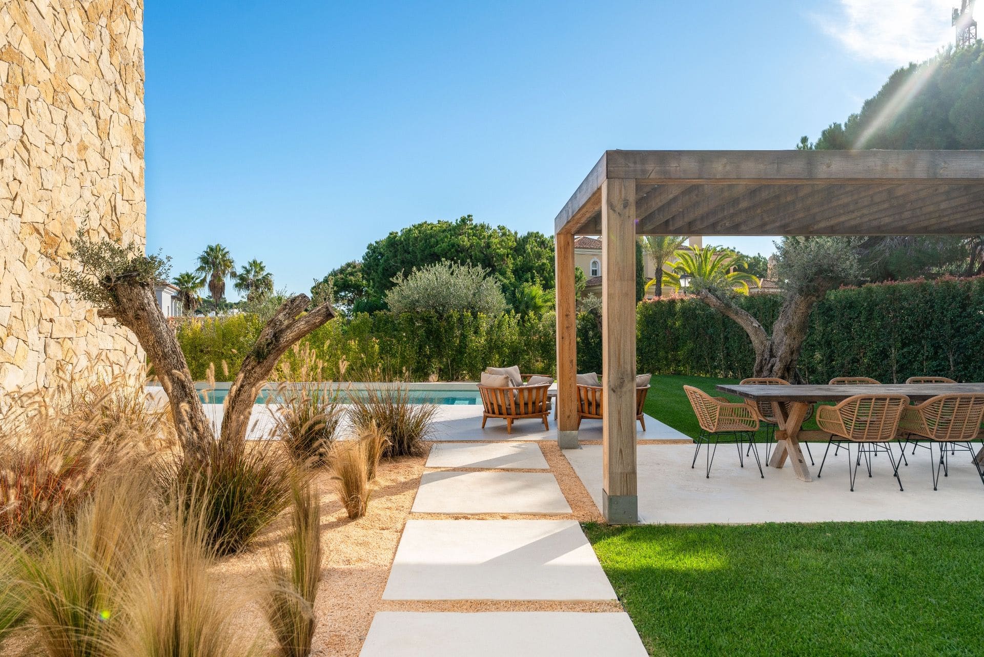 VILLA-Black-Francolin-Luxury-5-Bedroom-Villa-in-Quinta-do-Lago-8