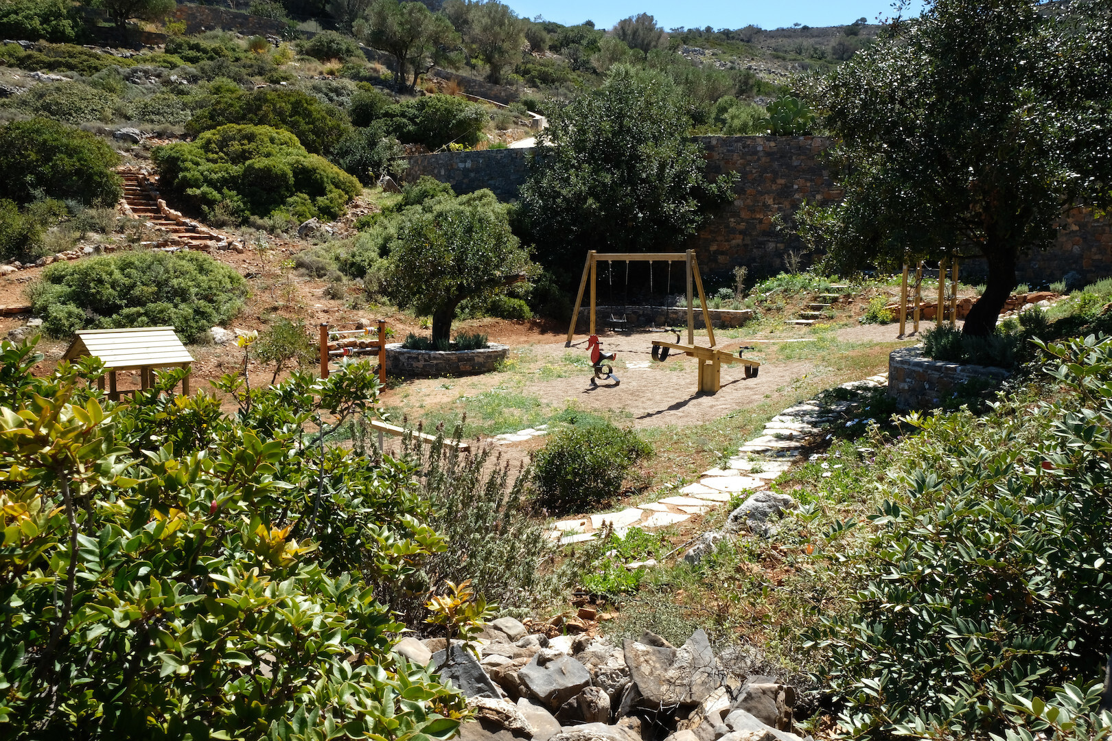 luxury-villa-living-ackles-estate-elounda-crete-1 luxury-villa-living-ackles-estate-elounda-crete-1