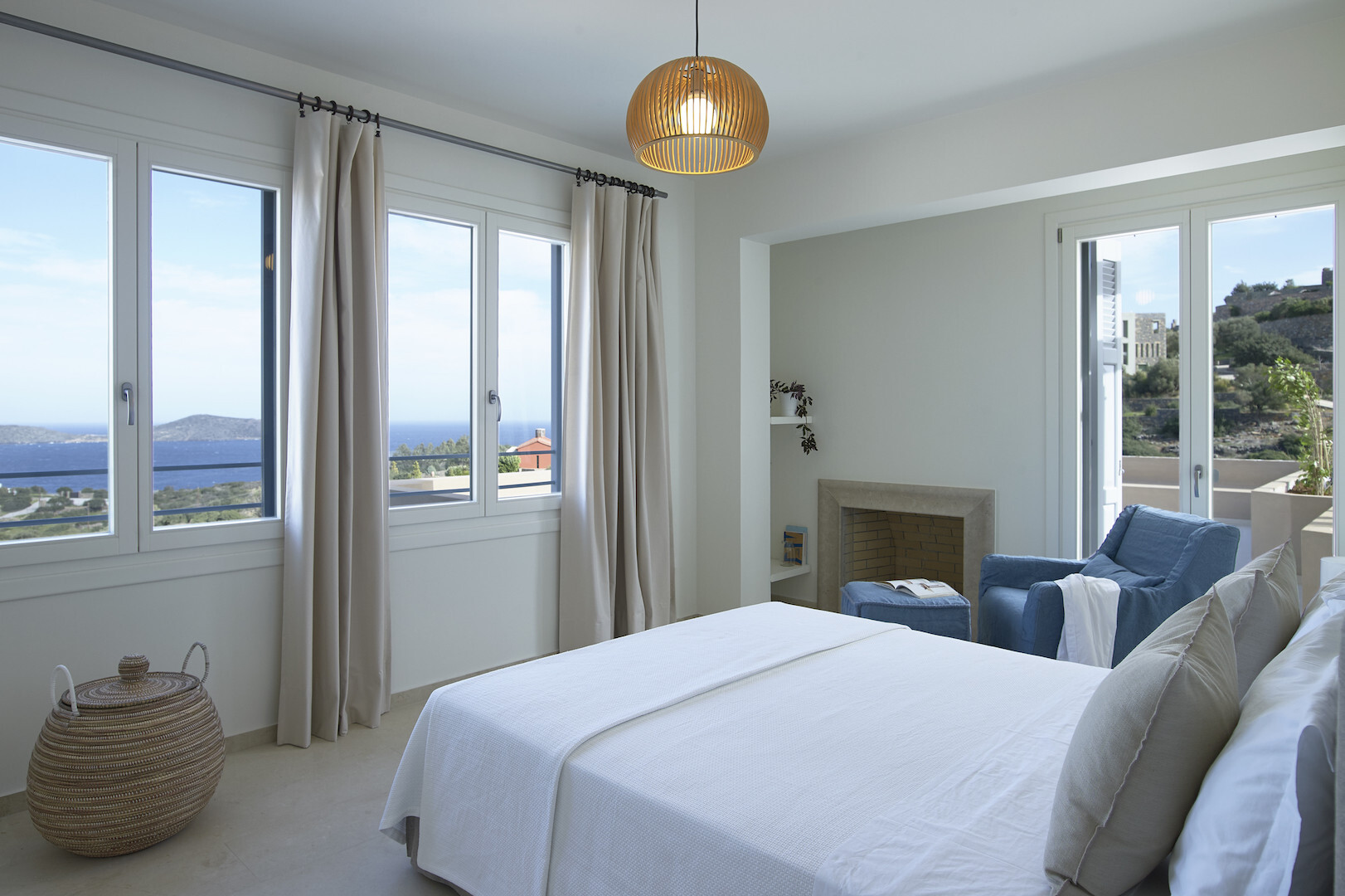 luxury-villa-living-ackles-estate-elounda-crete-23 luxury-villa-living-ackles-estate-elounda-crete-23