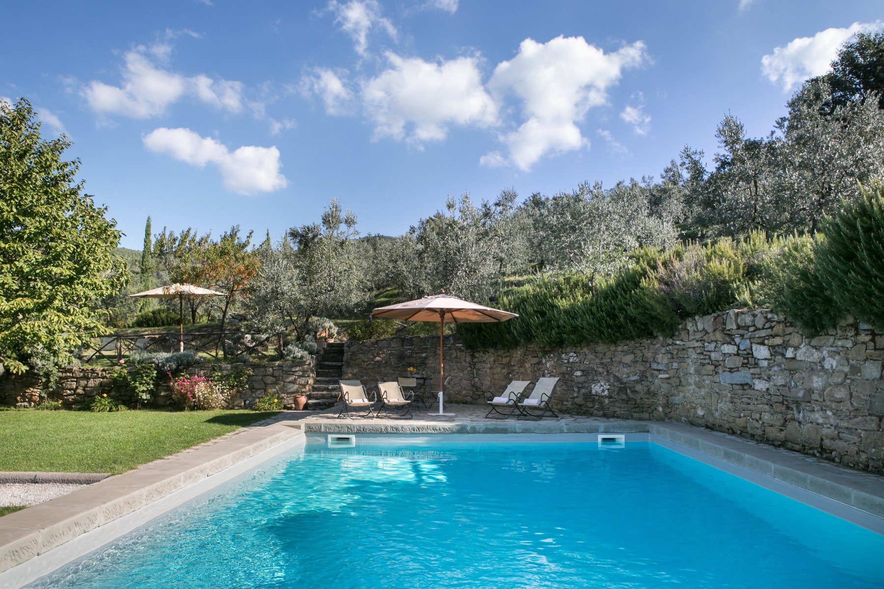 luxury-villa-living-villa-carven-arezzo-tuscany-italy-4 luxury-villa-living-villa-carven-arezzo-tuscany-italy-4