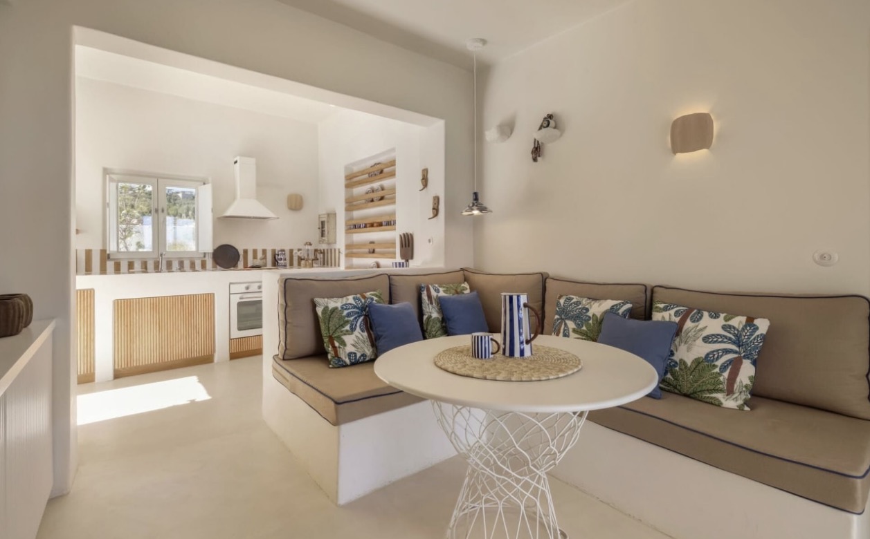Luxury-Villa-Living-Villa-Christos-Antiparos-Greece-10