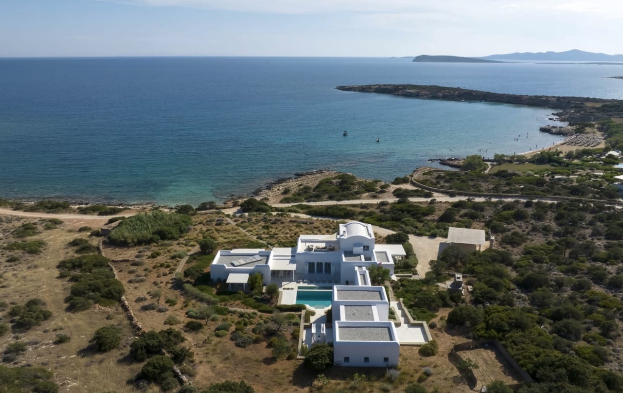 Luxury-Villa-Living-Villa-Ionnis-Paros-Greece-1