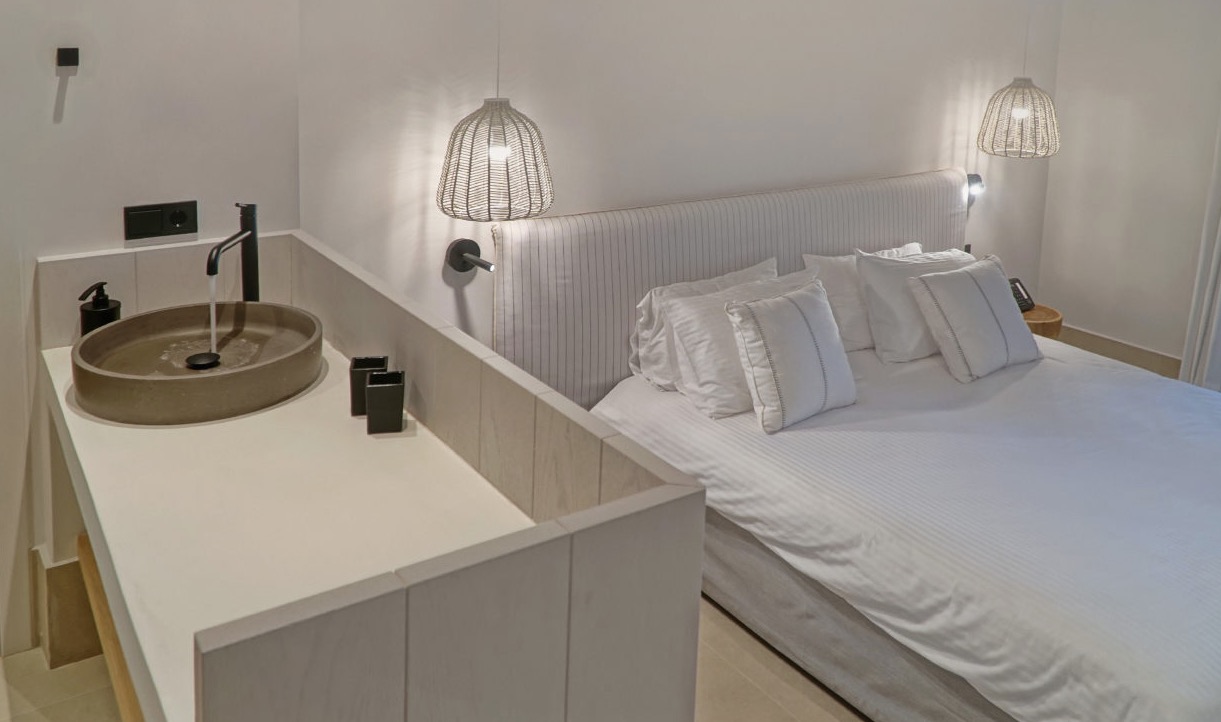 Luxury-Villa-Living-Villa-Mitten-Paros-Greece-12