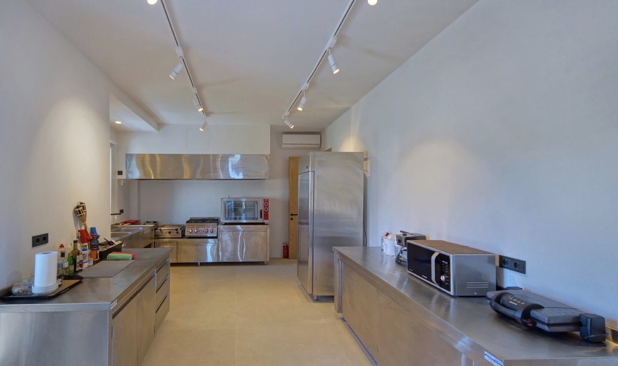 Luxury-Villa-Living-Villa-Mitten-Paros-Greece-3