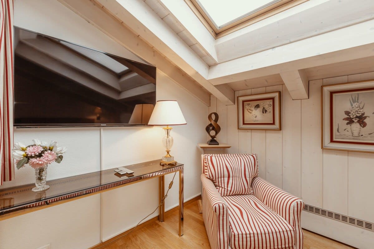 Luxury_Villa_Living_Chalet_Penthouse_Gstaad_Switzerland15