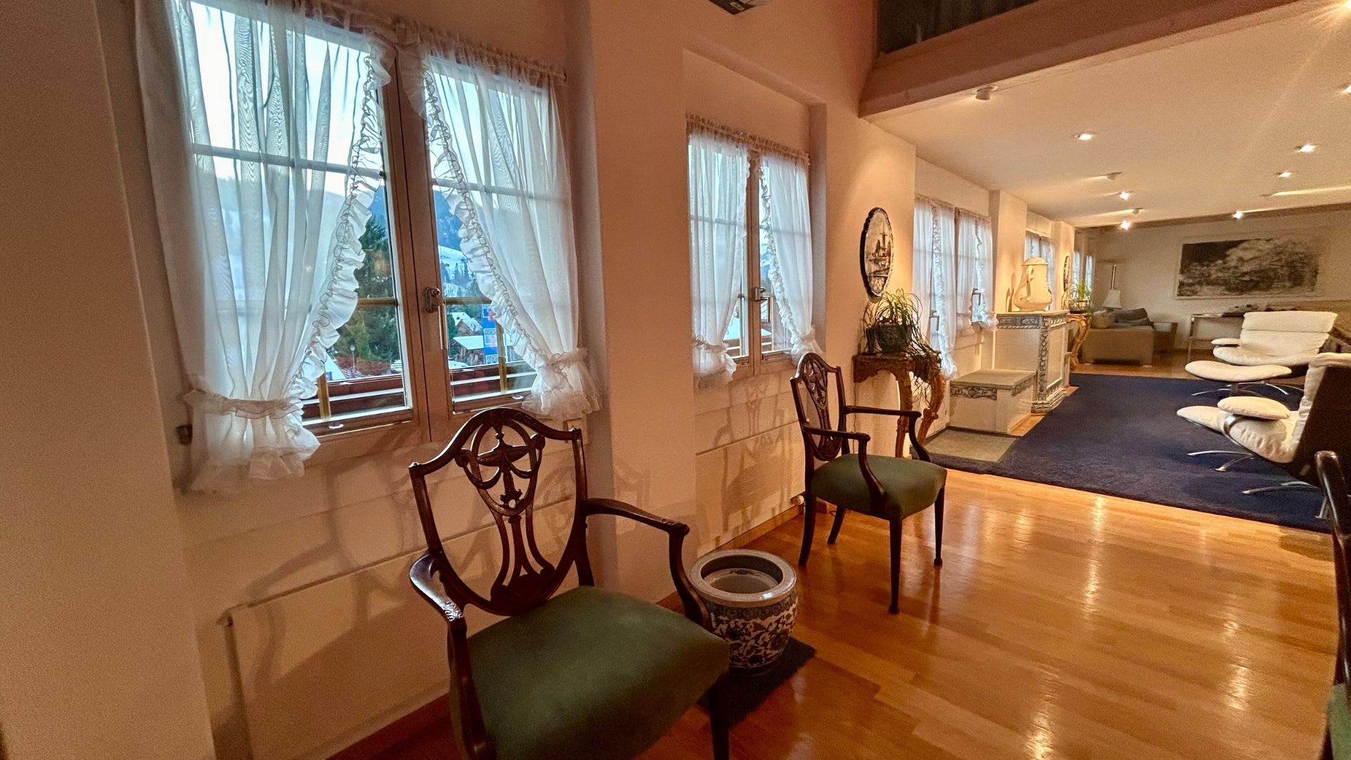 Luxury_Villa_Living_Chalet_Penthouse_Gstaad_Switzerland23