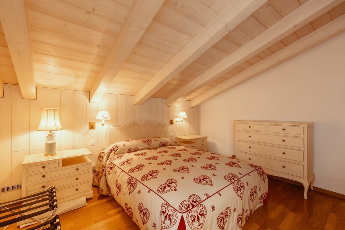 Luxury_Villa_Living_Chalet_Penthouse_Gstaad_Switzerland32