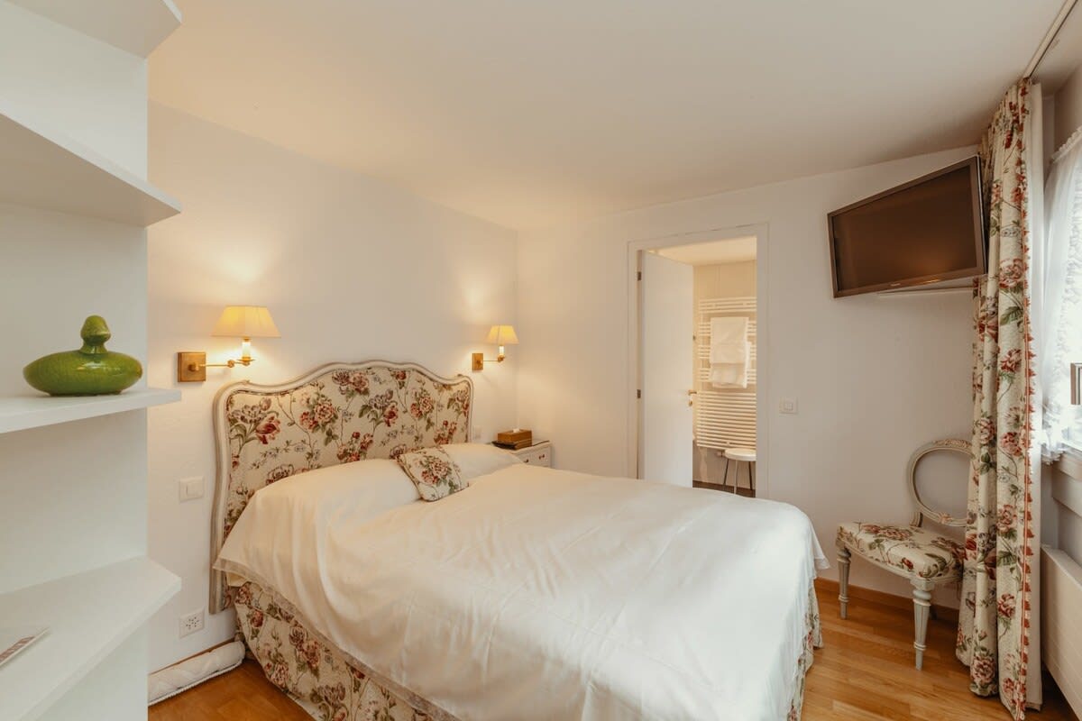 Luxury_Villa_Living_Chalet_Penthouse_Gstaad_Switzerland42