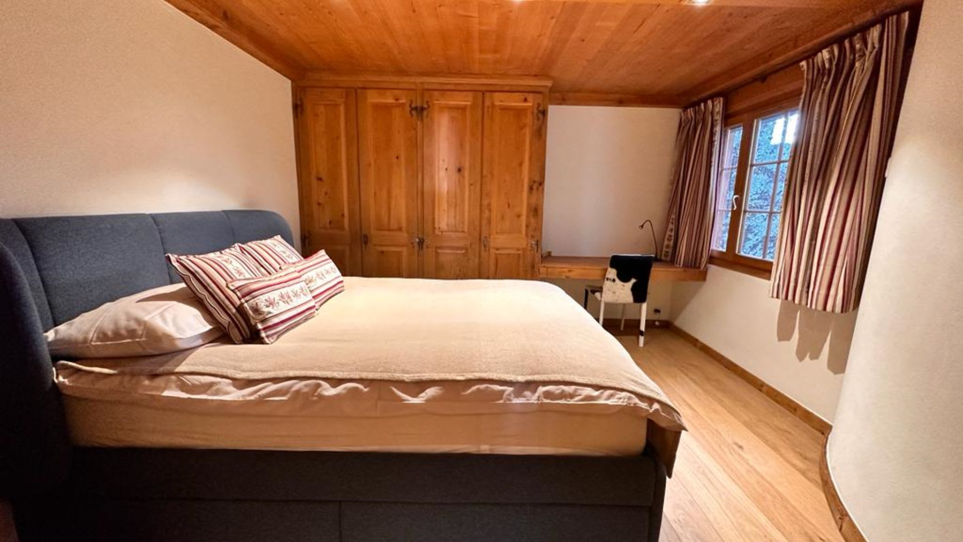 Luxury_Villa_Living_Chalet_Picturesque_Gstaad_Switzerland24 Luxury_Villa_Living_Chalet_Picturesque_Gstaad_Switzerland24