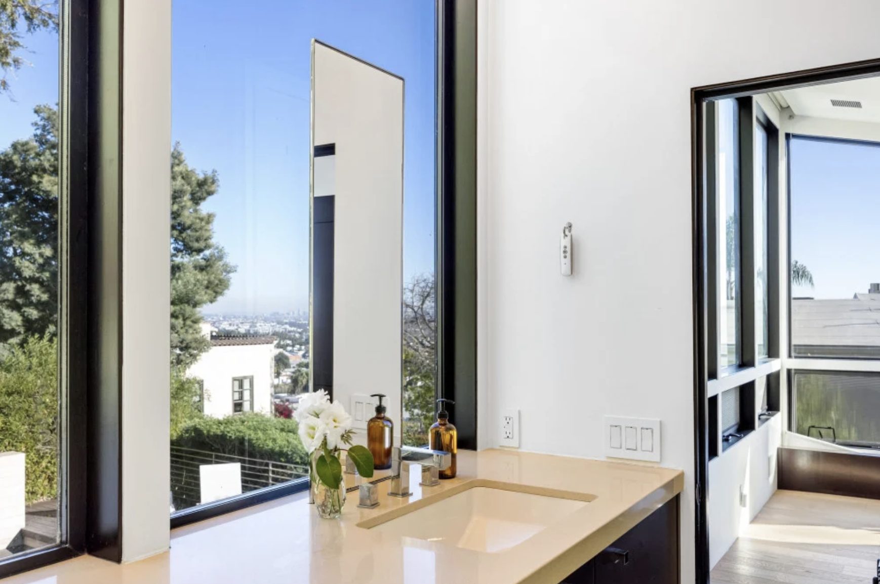 Luxury_Villa_Living_Los_Angeles_58_West_Hollywood22