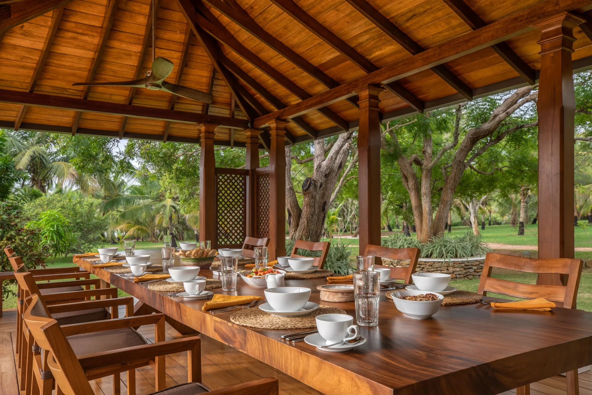 Luxury_Villa_Living_Villa_Ranawara_Sri_Lanka34 Ranawara Villa Outdoor Dining