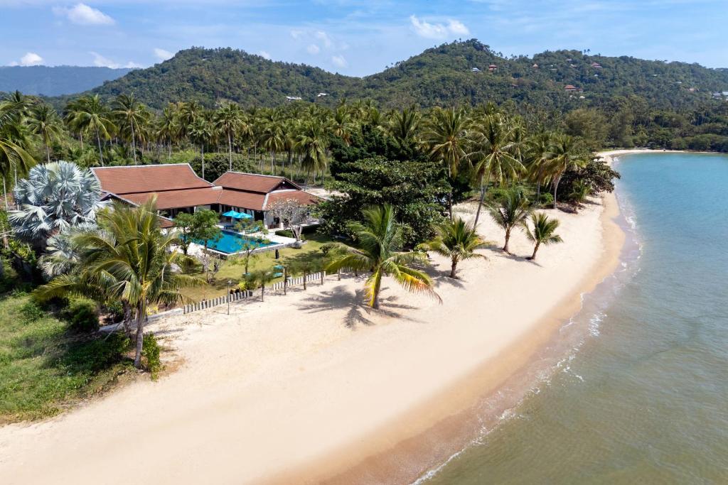 luxury-villa-living-ban-laem-set-koh-samui-thailand-2