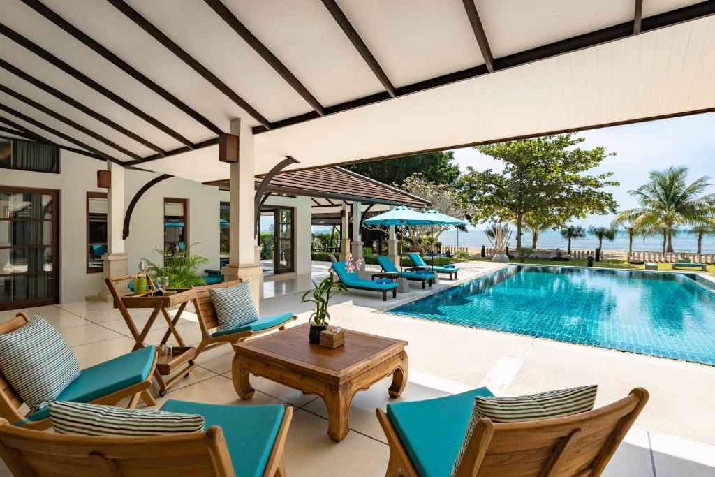 luxury-villa-living-ban-laem-set-koh-samui-thailand-4