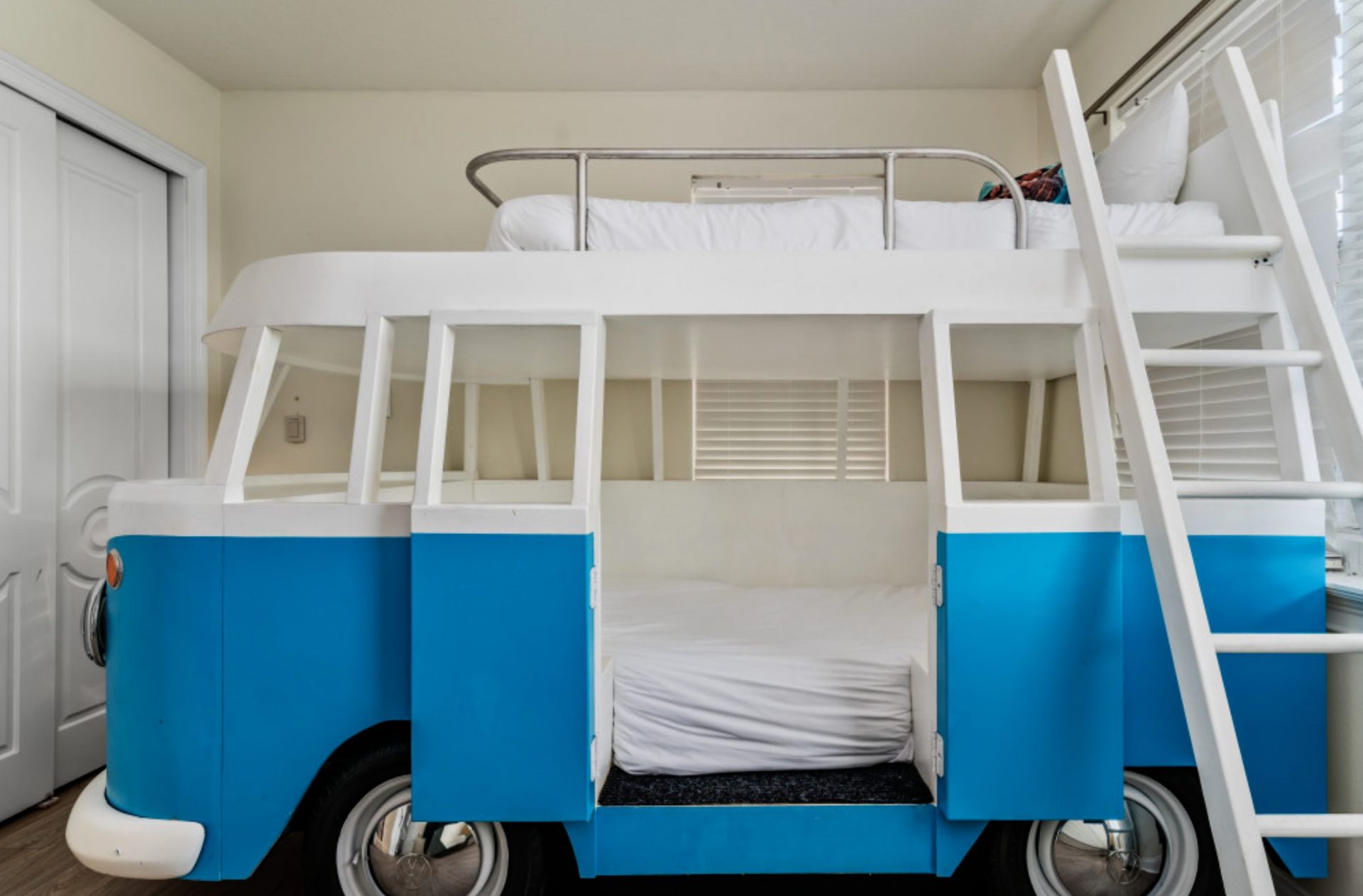 luxury-villa-living-villa-deimos-reunion-resort-orlando-florida-usa-13 luxury-villa-living-villa-deimos-reunion-resort-orlando-florida-usa-13