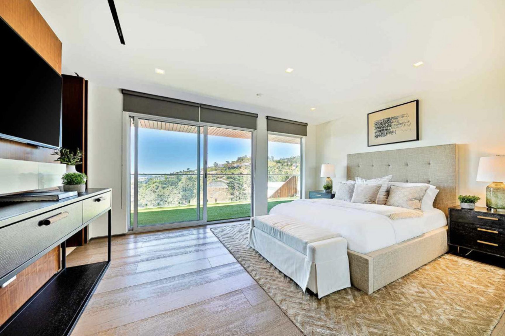 Luxury_Villa_Living_Hollywood_Hills_8_Los_Angeles28