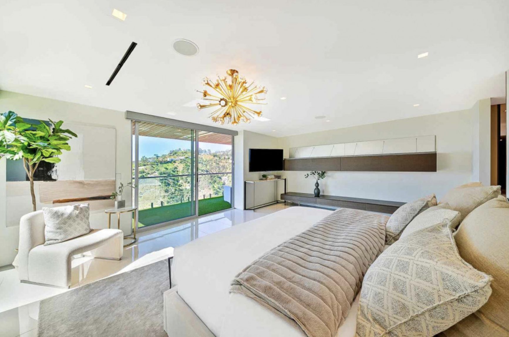 Luxury_Villa_Living_Hollywood_Hills_8_Los_Angeles41
