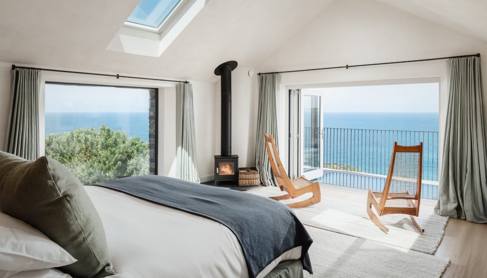 Luxury_Villa_Living_The_Bay_Trevaunance_Cove_St Agnes_Cornwall_UK18 Luxury_Villa_Living_The_Bay_Trevaunance_Cove_St Agnes_Cornwall_UK18