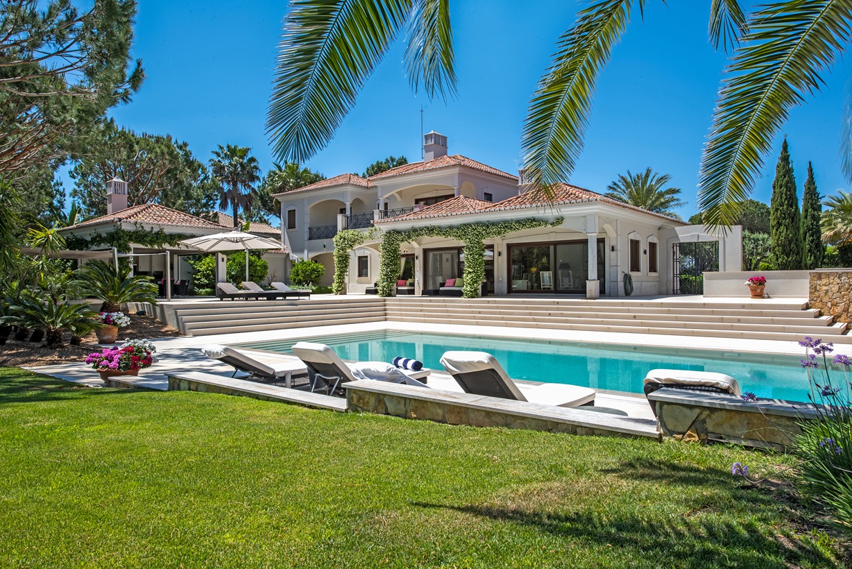 Luxury Villa in Quinta do Lago – Villa Eden with Pool & Gardens
