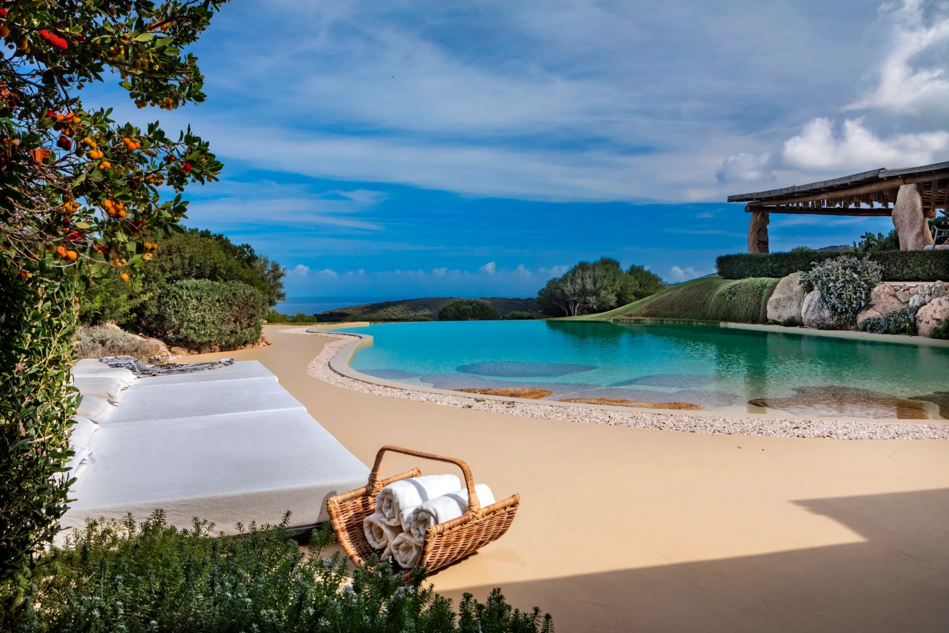 Luxury-Villa-Living-Villa-Dorsey-Sardinia-9 Luxury-Villa-Living-Villa-Dorsey-Sardinia-9