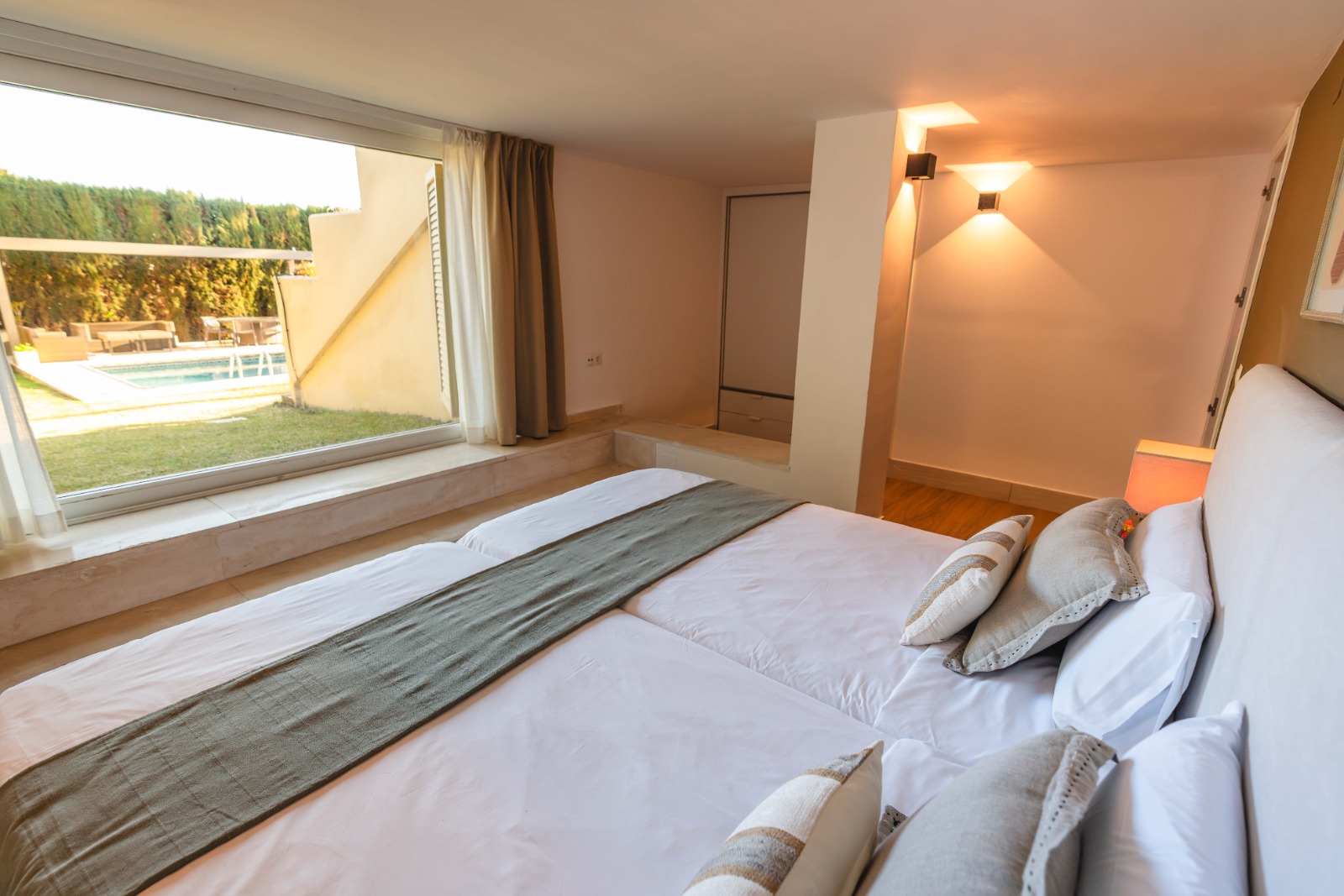 Luxury_Villa_Living_Villa_Luzzi_Marbella_Spain28