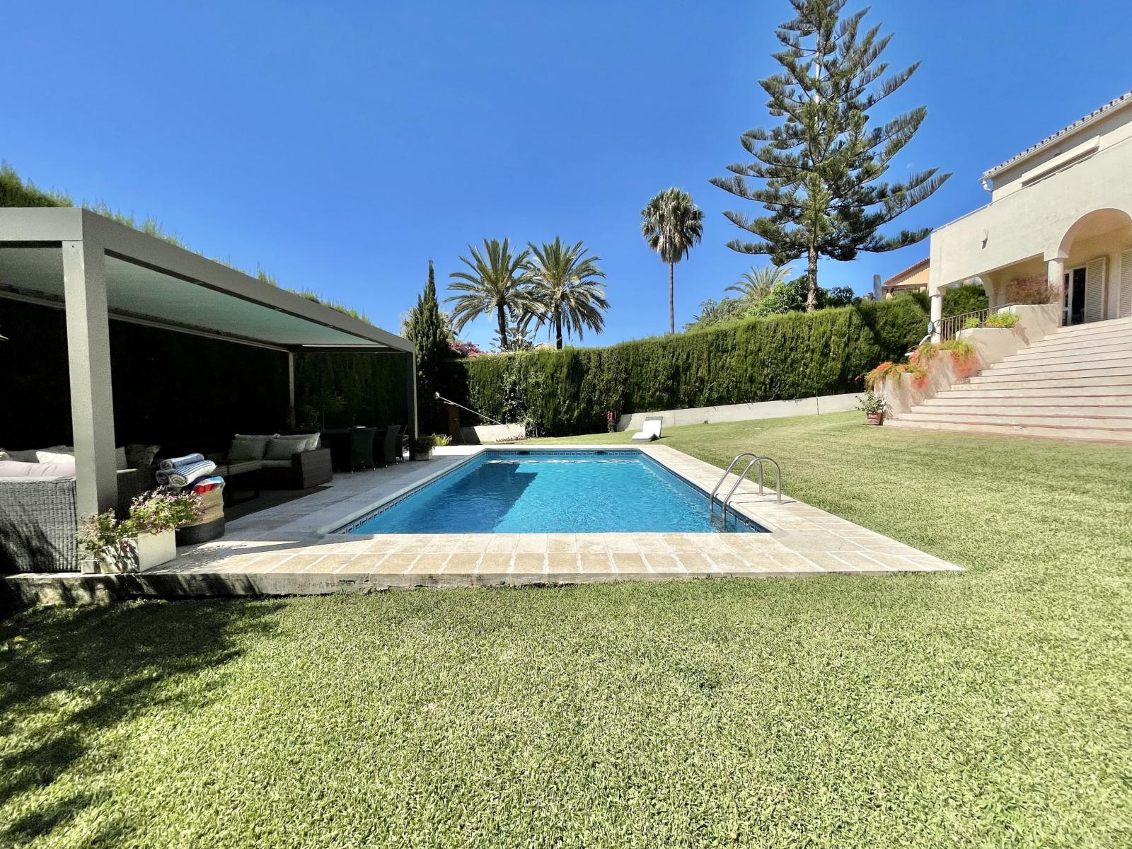 Luxury_Villa_Living_Villa_Luzzi_Marbella_Spain3