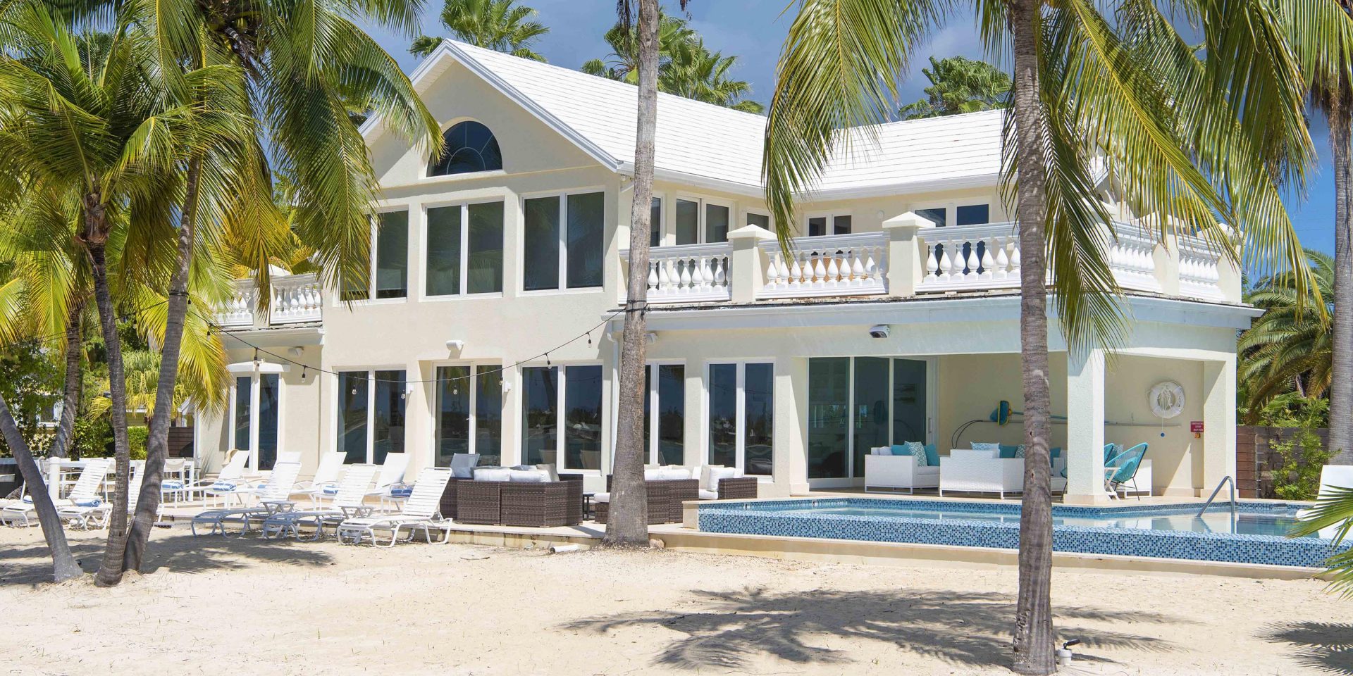 luxury-villa-living-crystal-waters-cayman-kai-grand-cayman-cayman-islands-5