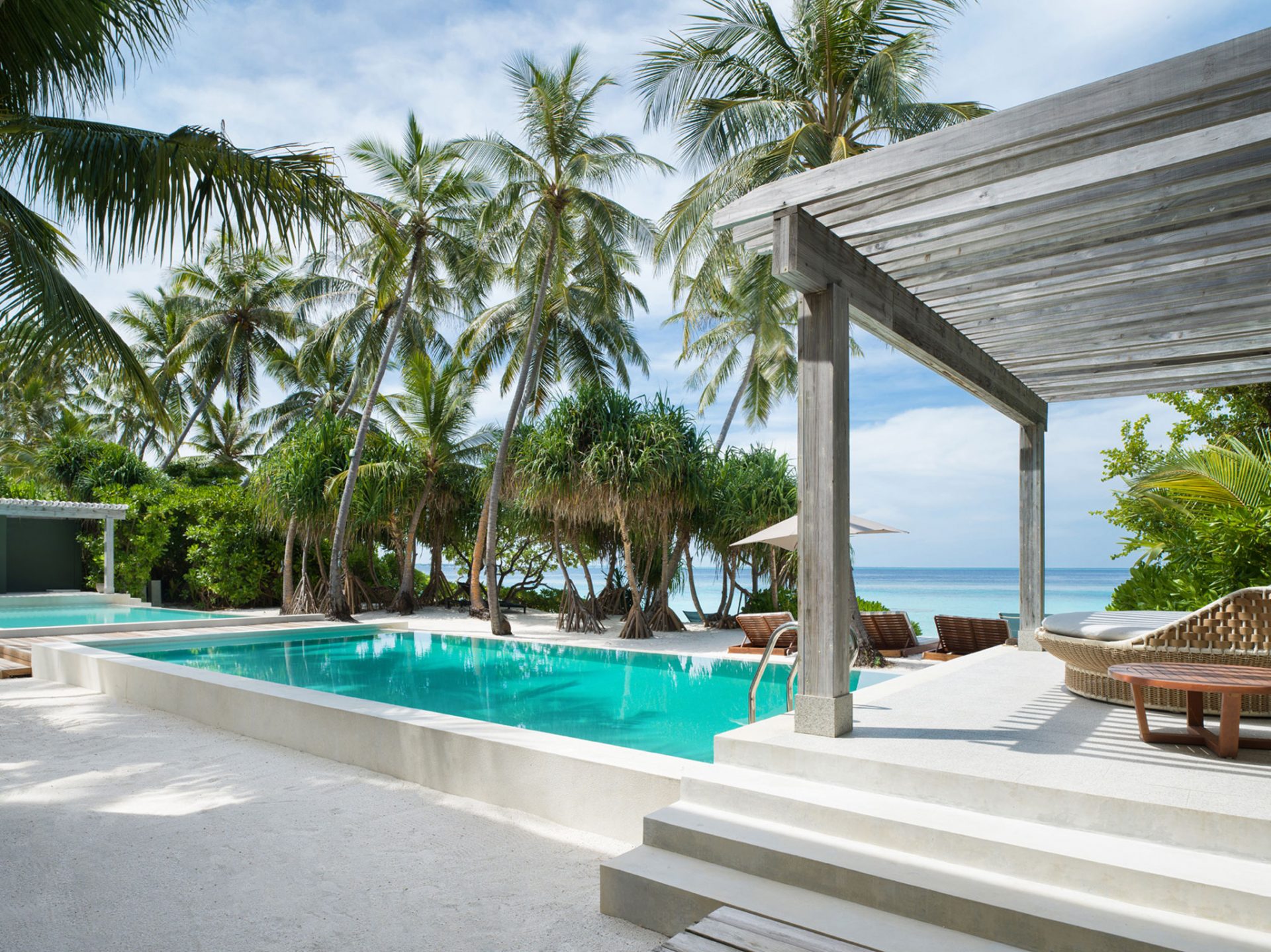 luxury-villa-living-the-great-beach-residence-amilla-maldives-2