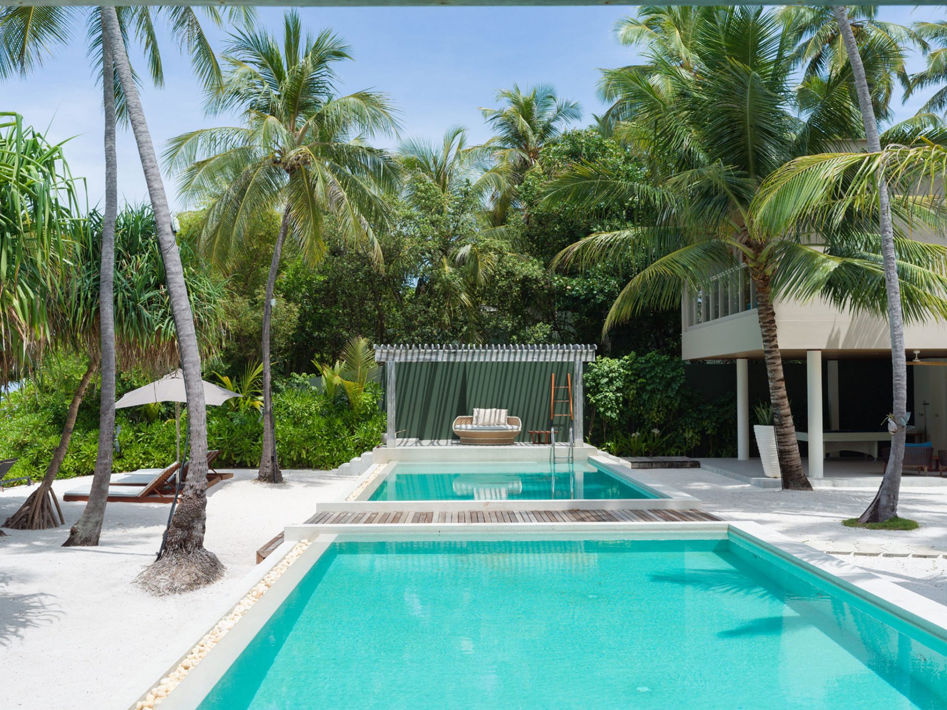 luxury-villa-living-the-great-beach-residence-amilla-maldives-3