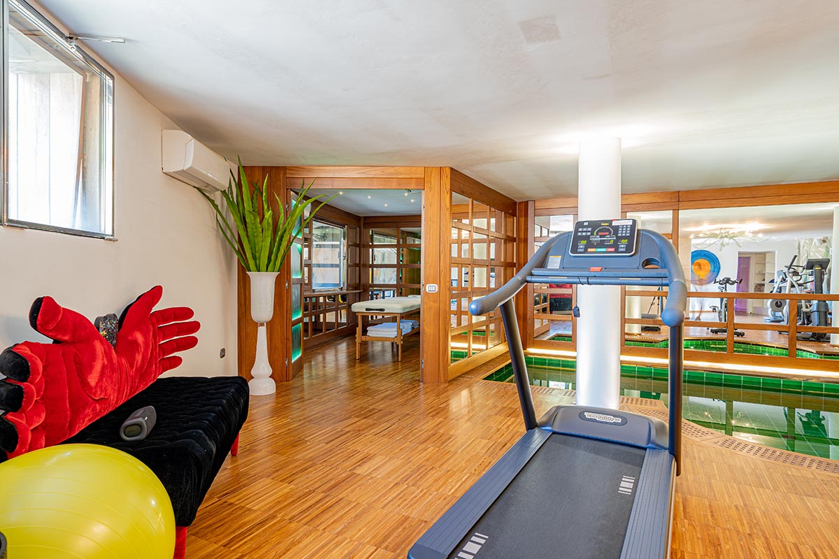 luxury-villa-living-villa-luppis-puntaldia-sardinia-12