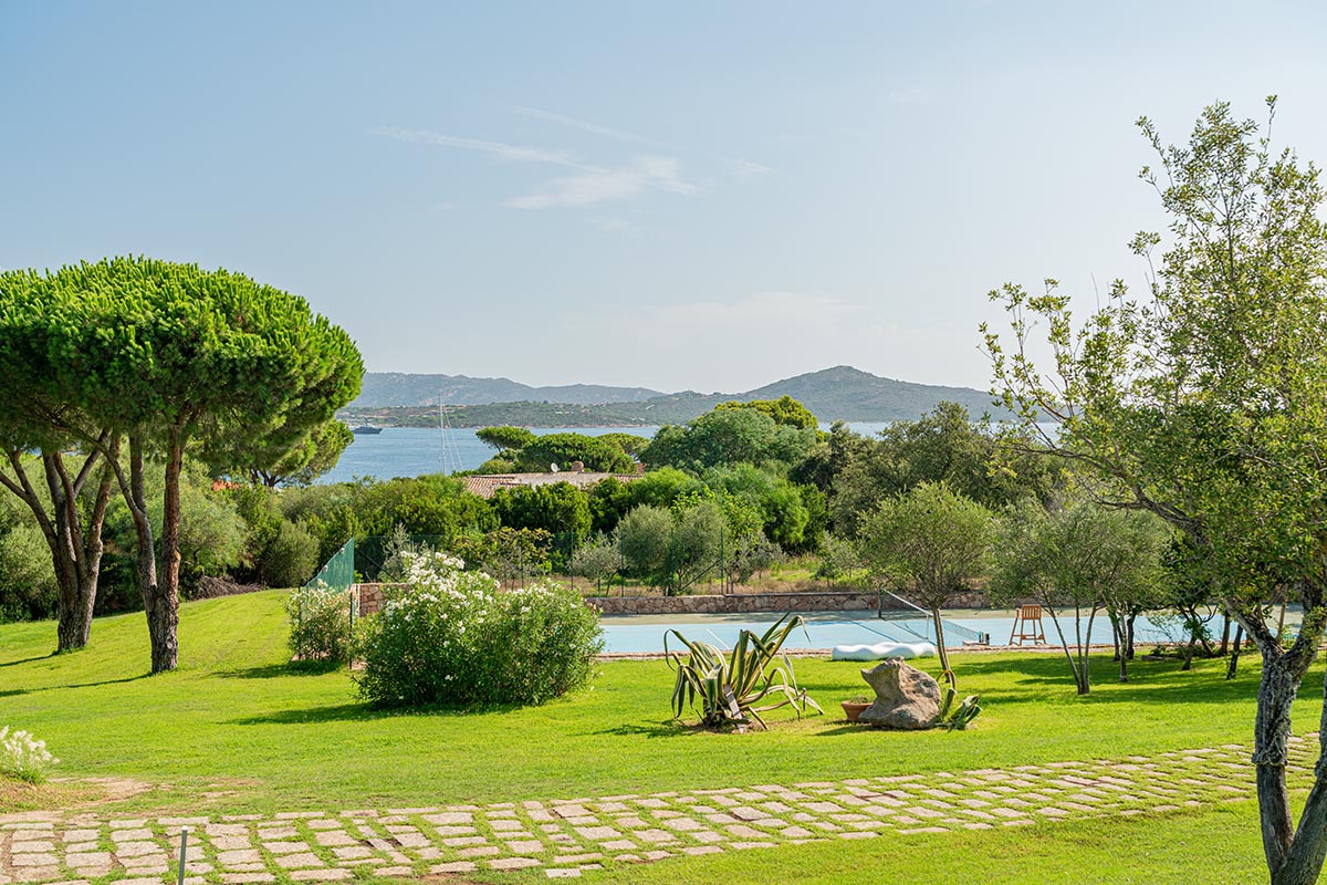 luxury-villa-living-villa-luppis-puntaldia-sardinia-27