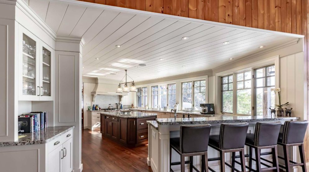 Luxury-Villa-Living-Carnegie-Canada–04-17 at 12.36.35