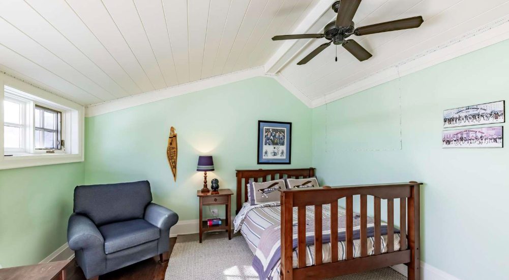 Luxury-Villa-Living-Carnegie-Canada–04-17 at 12.37.54