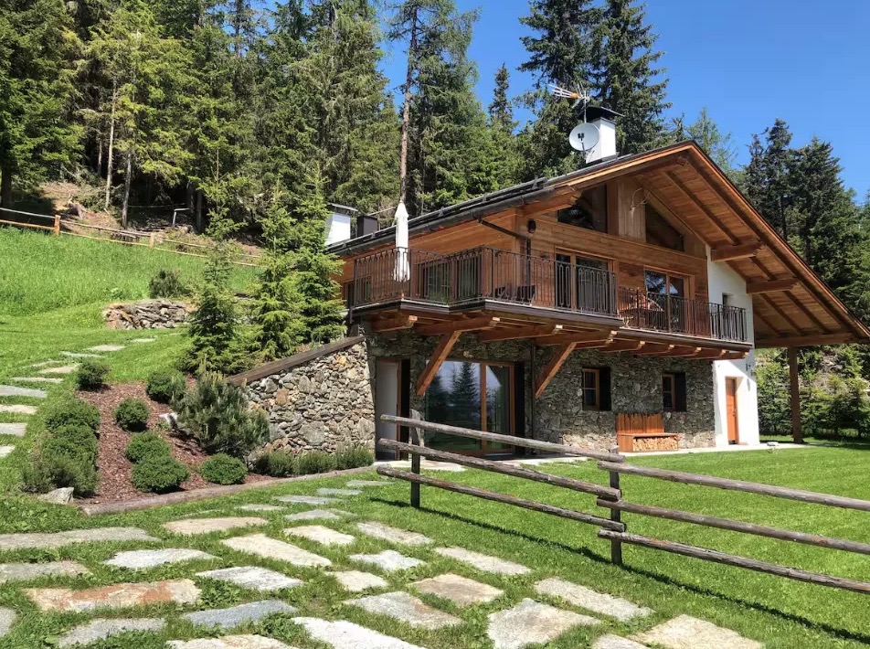 Luxury-Villa-Living-Chalet-Alfio-Italy-13