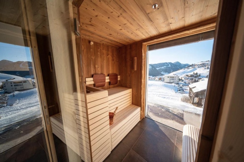 Luxury-Villa-Living-Chalet-Allessia-Italy-12