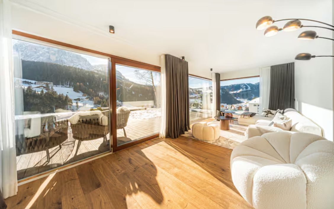 Luxury-Villa-Living-Chalet-Allessia-Italy-13