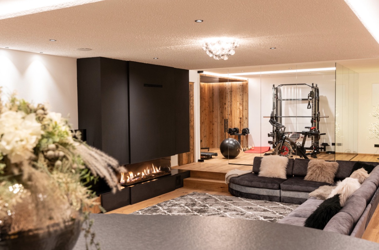 Luxury-Villa-Living-Chalet-Allessia-Italy-15